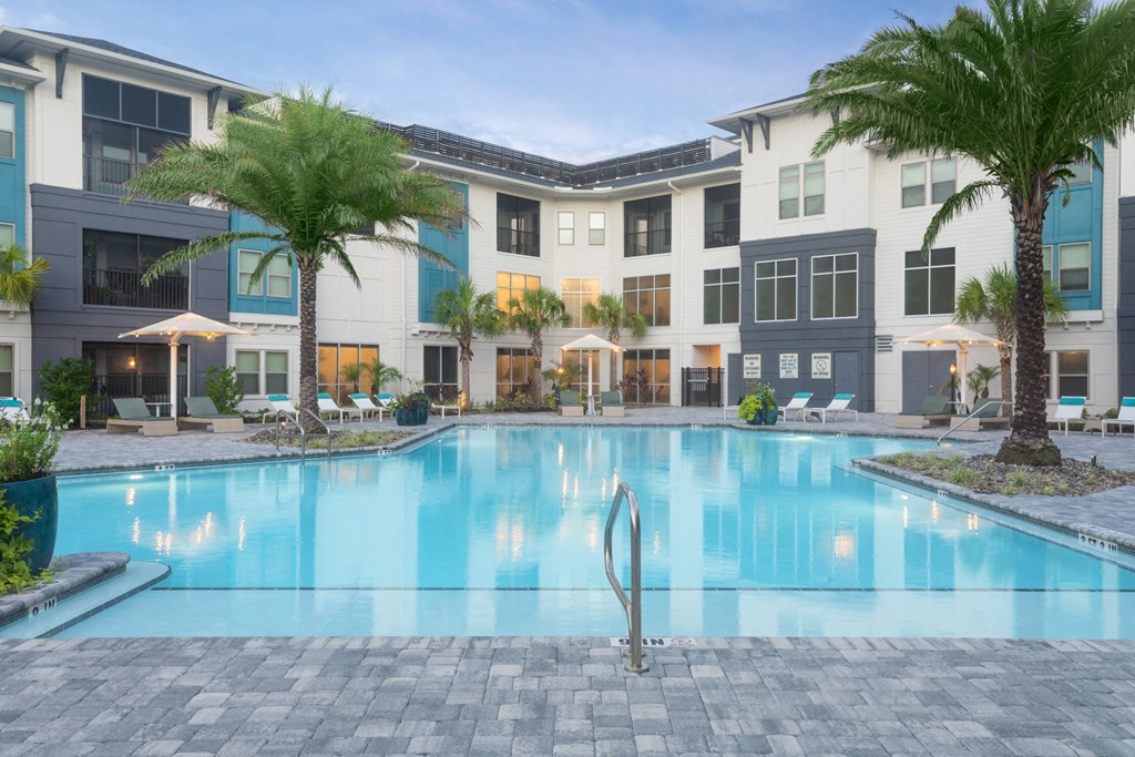 Cue Luxury Living Apartments, 13504 Citicards Way, Jacksonville, FL